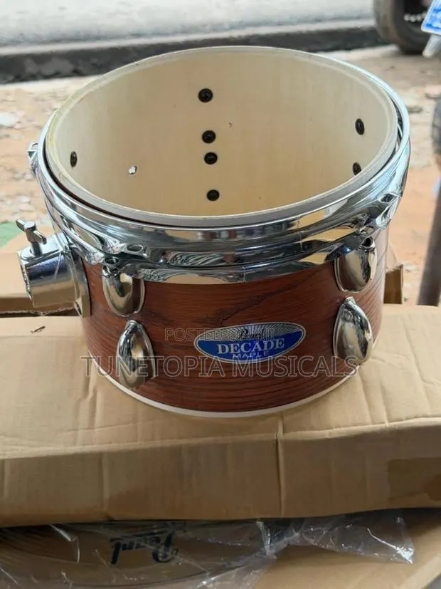 Pearl 5set Drums With One Cymbal and One Hihat · Photo 1