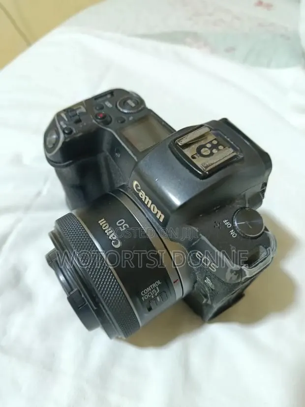 Canon EOS R With 50mm · Photo 1