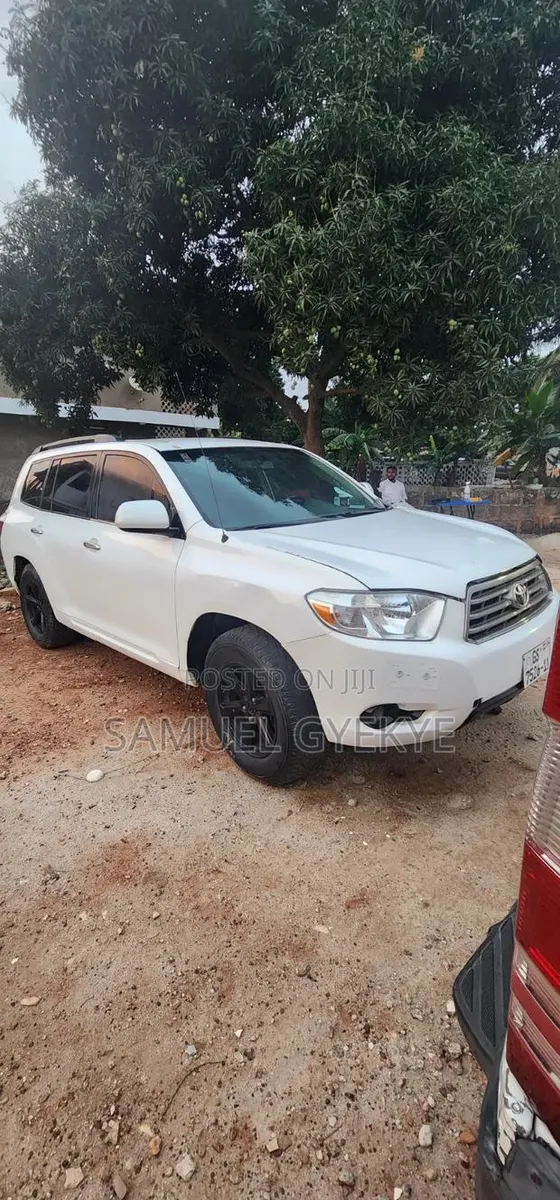 Toyota Highlander SE 2011 White · Photo 1