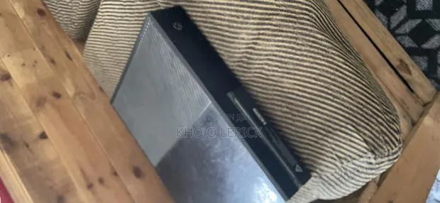 Microsoft Xbox One · Photo 1