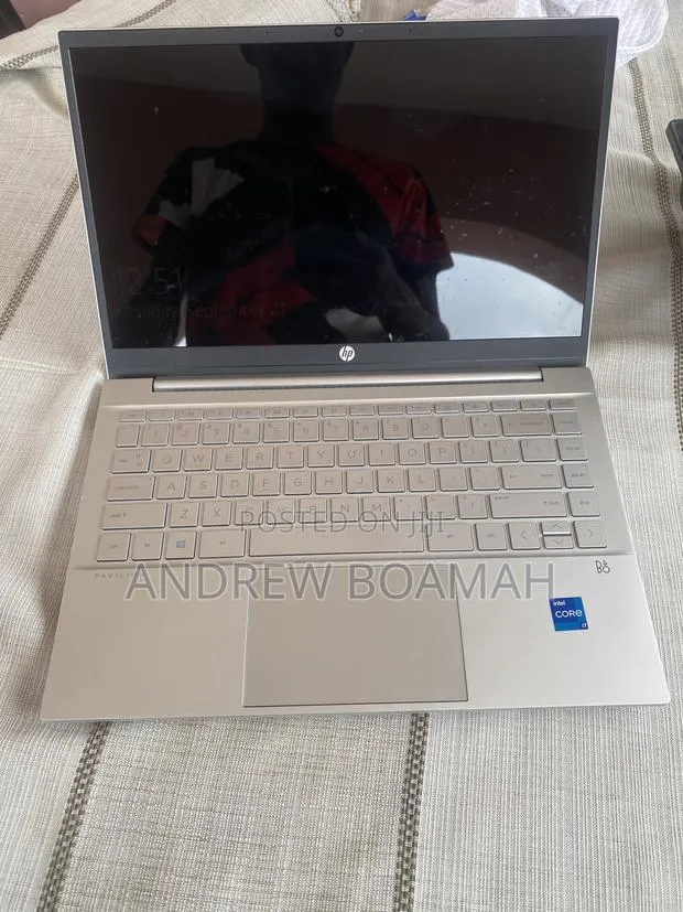 New Laptop HP Pavilion 14 8GB Intel Core i7 SSD 128GB · Photo 1