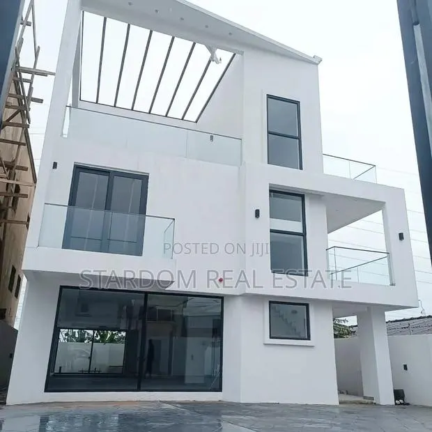 4bdrm Duplex in Adjiriganor for sale · Photo 1