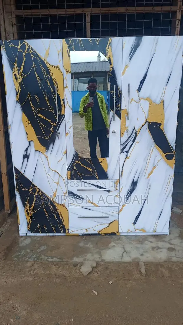 Quality 3 In 1 Wardrobe With Drawers ๐๐น ยท Photo 1