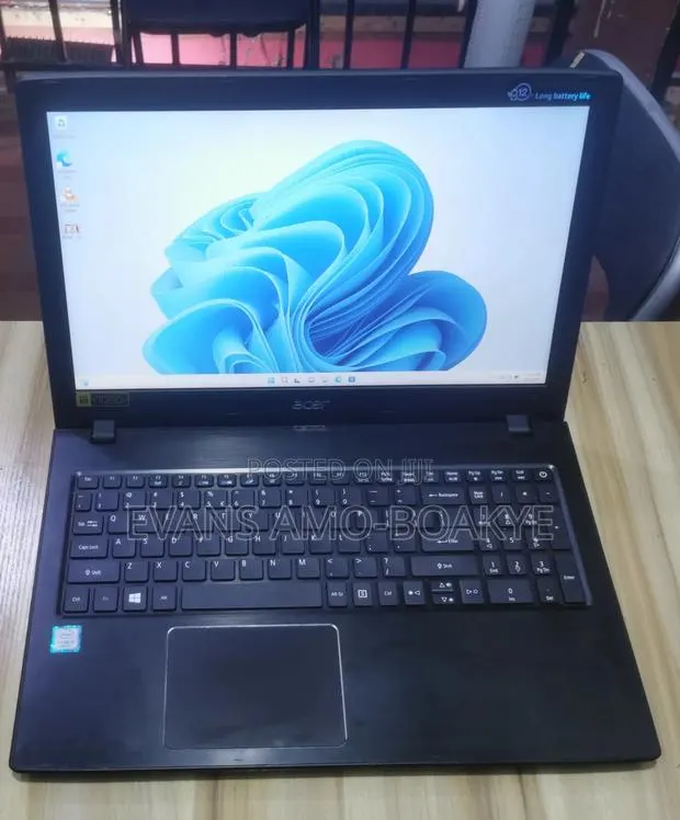 Laptop Acer Aspire E5-576 6GB Intel Core i3 HDD+SSD 1.5T · Photo 1