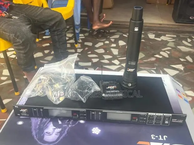 Jac Jt-3 Handheld and Lapel Wireless Microphone System Set · Photo 1