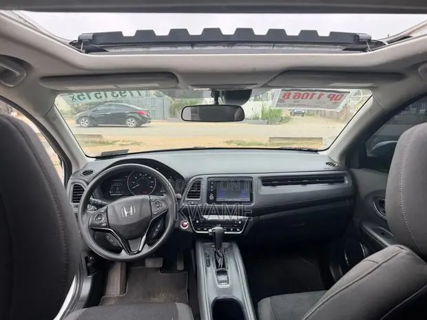 Honda HR-V EX 2021 White · Photo 1
