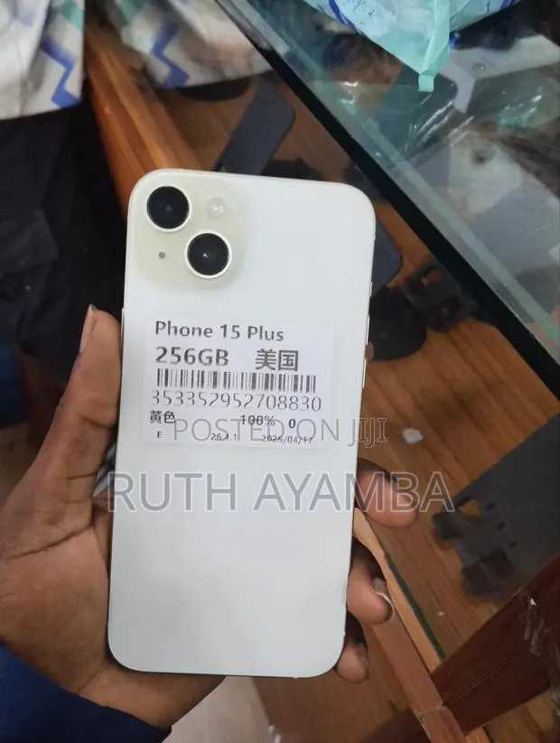 New Apple iPhone 15 Plus 128 GB Yellow · Photo 1