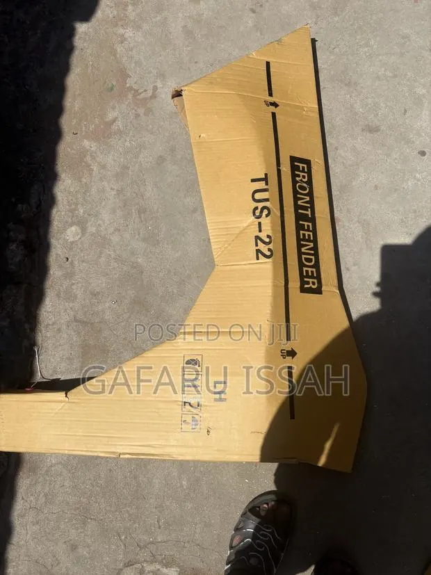 HYNDAI TUCSON 22- Fender · Photo 1