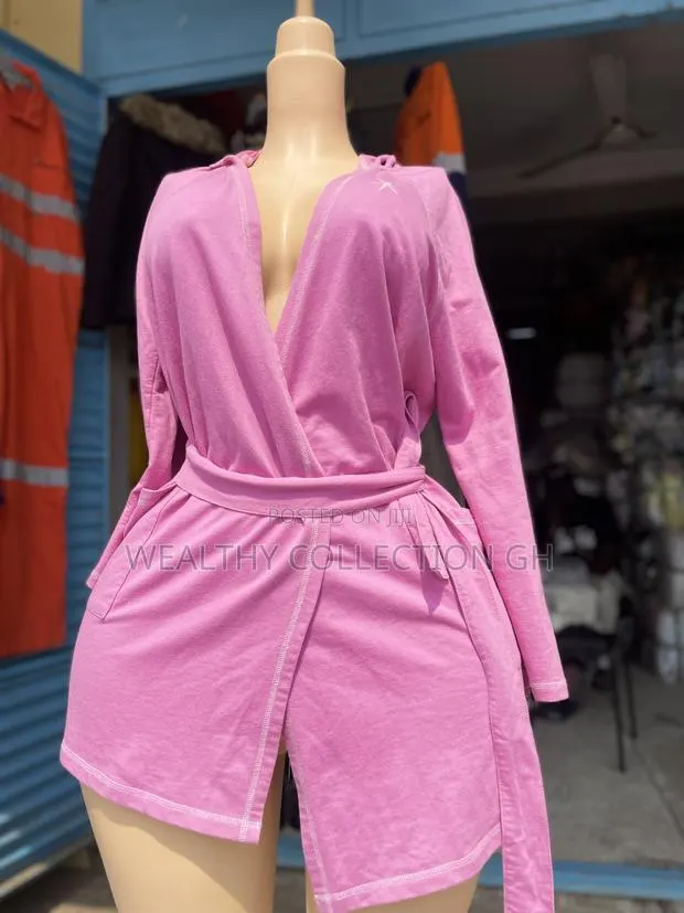 Ladies Long Sleeve Nightgown · Photo 1