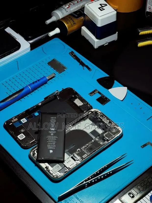 Professional Mobile Phone Repair · Photo 1