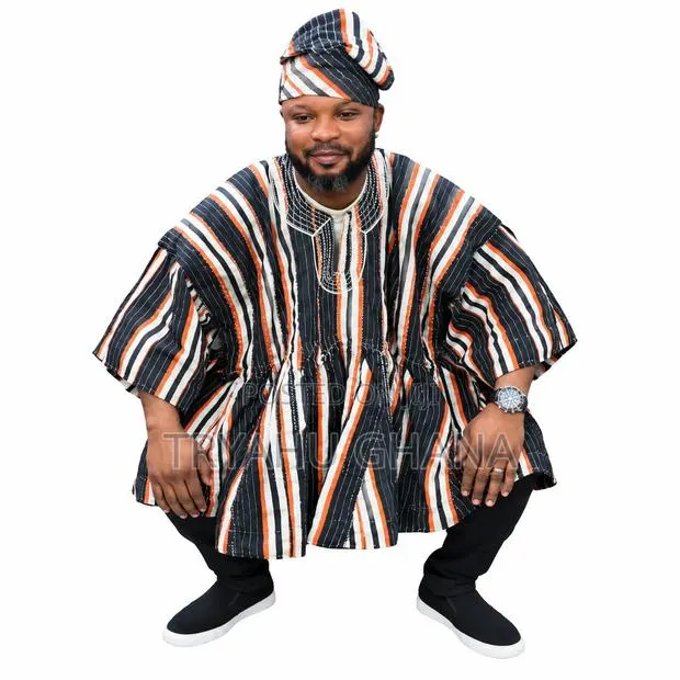 Ghanaian Smock With Side Pockets for Men | Tryahu · Photo 1