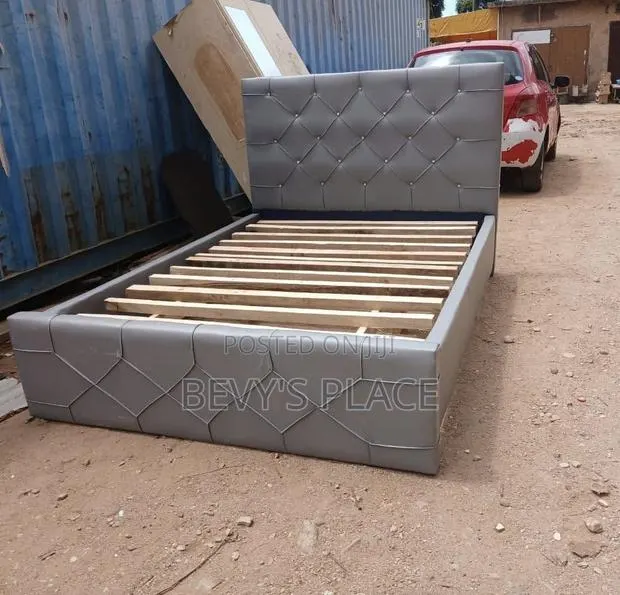 Double Size Bedframe · Photo 1