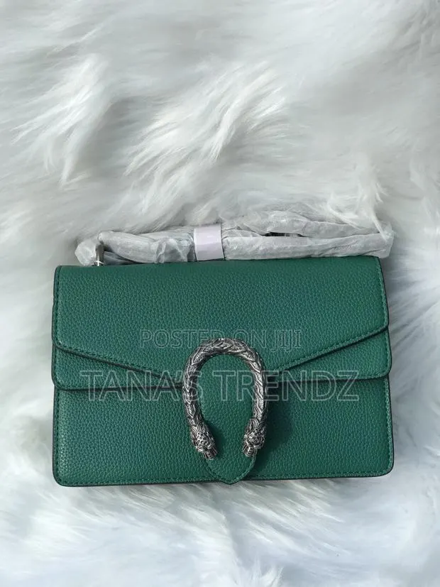 Women Crossbody/Shoulder Leather Handbag - Green · Photo 1