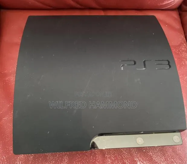 Playstation 3 With 5+ Games · Photo 1