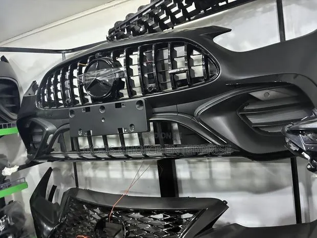 Front Bumper Complete C300 AMG 2016-2018-2020 · Photo 1