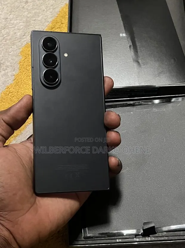 Samsung Galaxy Z Fold7 512 GB Black · Photo 1