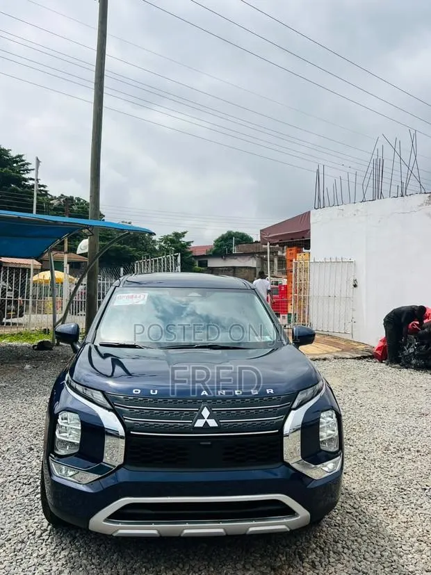 Mitsubishi Outlander SEL 2024 Blue · Photo 1