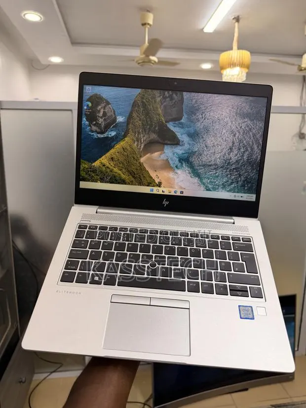 Laptop HP EliteBook 840 G5 8GB Intel Core i5 SSD 256GB · Photo 1