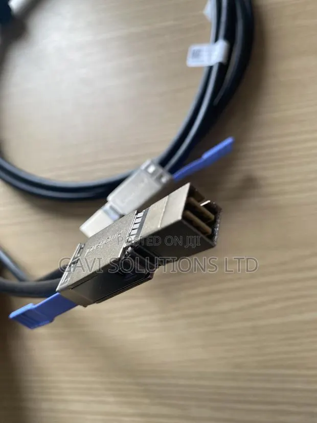 Dell HD-Mini to HD-Mini SAS Cable · Photo 1
