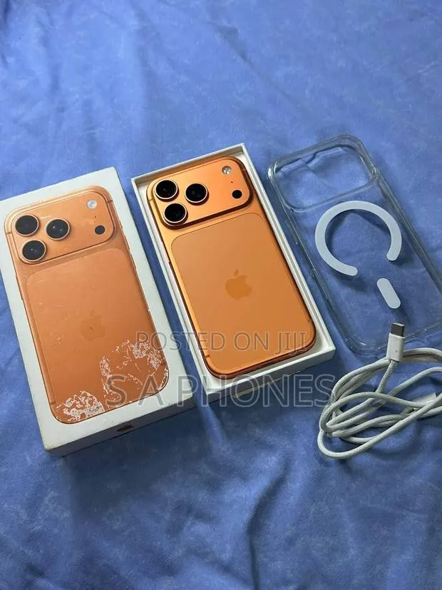 Apple iPhone 17 Pro Max 512 GB Orange · Photo 1