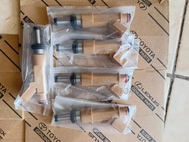 Toyota Corolla 2012-15 Fuel Injectors 4Set. Original. · Photo 1