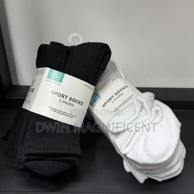 5 Pairs Heavy Long Socks · Photo 1