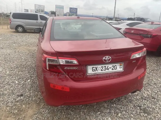 Toyota Camry SE Sport 4dr Sedan w/Prod. End 11/13 (2.5L 4cyl 6A) 2014 · Photo 1