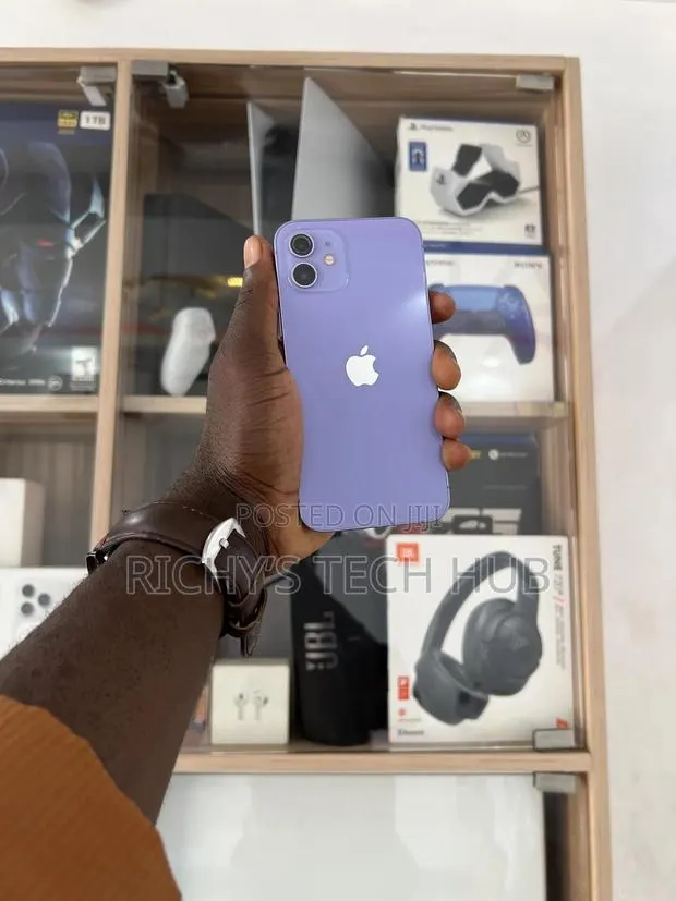 Apple iPhone 12 128 GB Purple · Photo 1
