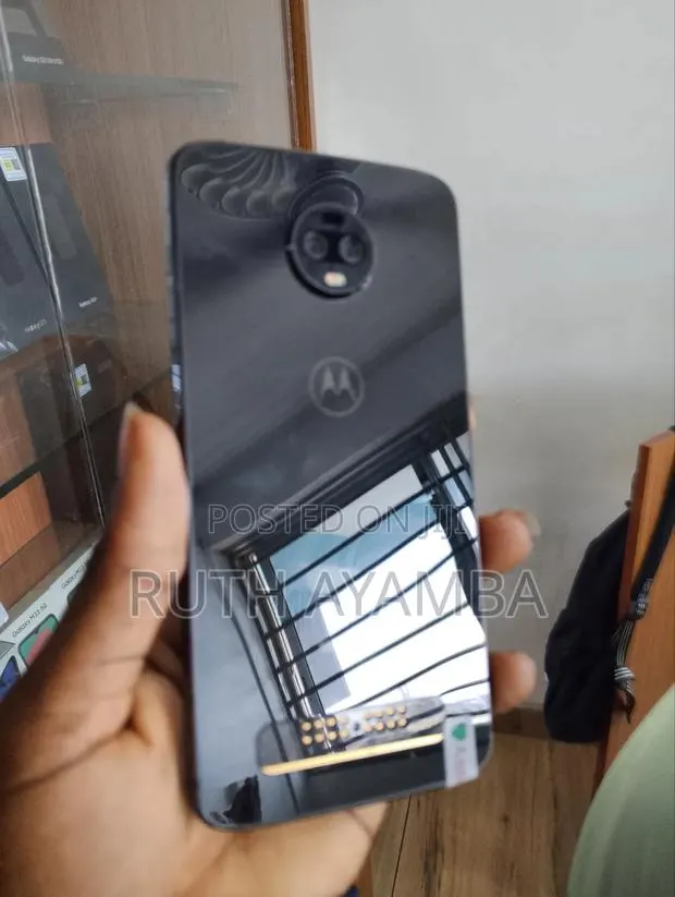 Motorola Moto Z3 64 GB Black · Photo 1
