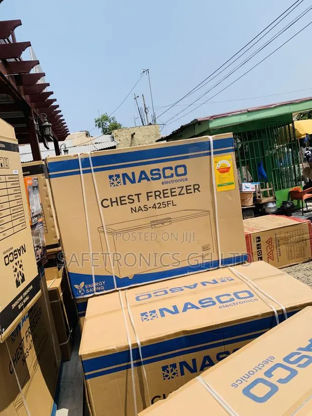 Zealous Nasco NAS-425FL 318-Liter Single-Door Chest Freezer · Photo 1