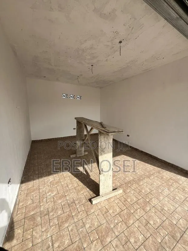 Shop for Rent · Photo 1