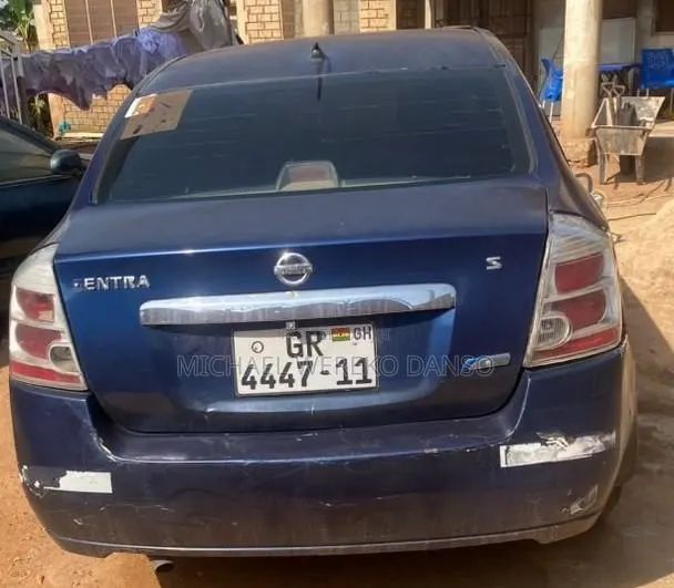 Nissan Sentra 2.0 2010 Blue · Photo 1