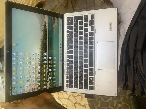 Laptop HP EliteBook X2 1012 G2 8GB Intel Core i5 SSD 256GB · Photo 1