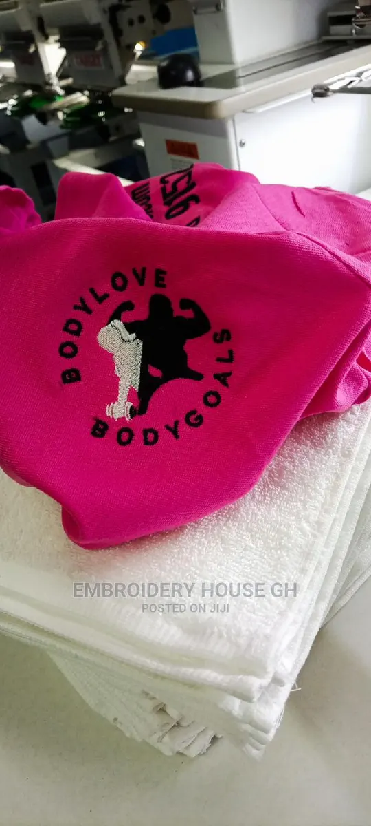 Embroidery · Photo 1