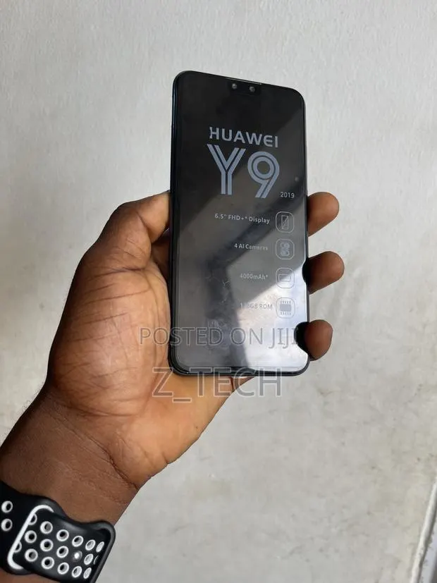 New Huawei Y9 2019 128 GB · Photo 1