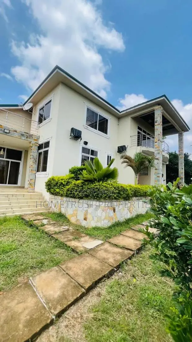 4bdrm House in Aburi Ahwediase for sale · Photo 1