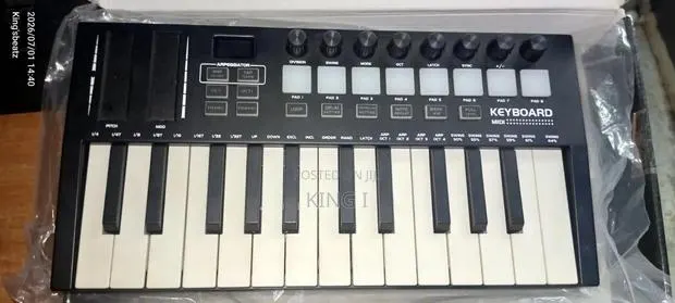 25 Keys Midi Controller · Photo 1
