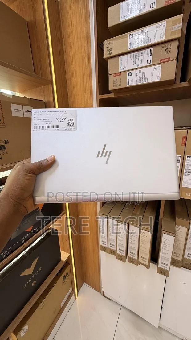 New Laptop HP EliteBook 840 G8 16GB Intel Core i7 SSD 512GB · Photo 1