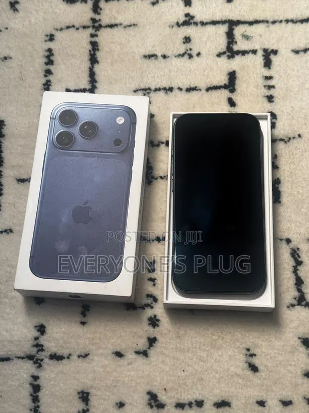 New Apple iPhone 17 Pro 256 GB Blue · Photo 1