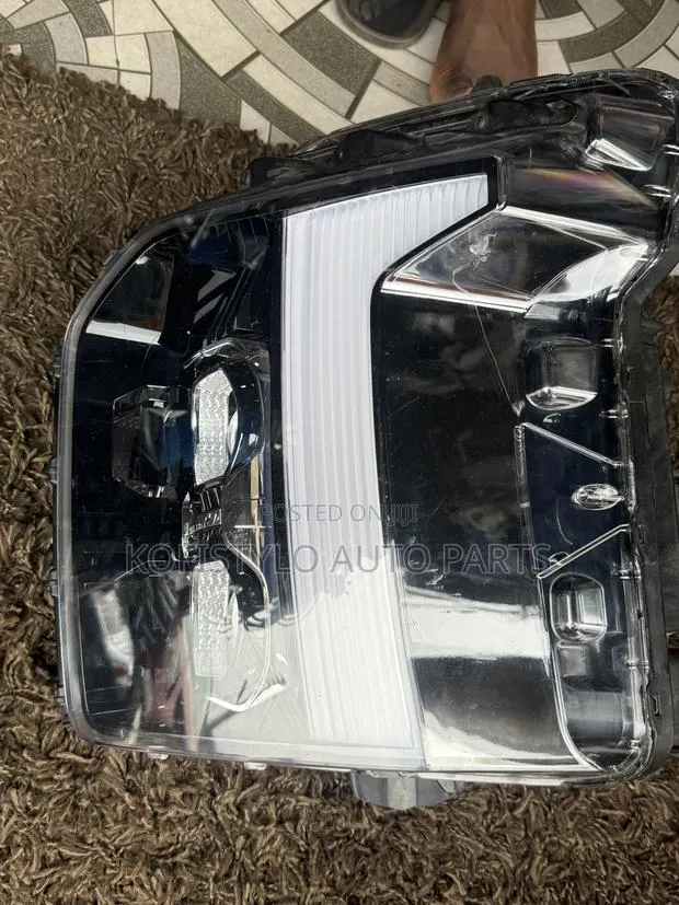 Hyundai Palisade 2024 Headlight Right · Photo 1