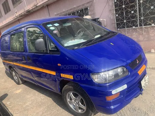 Mitsubishi L300 2002 Blue · Photo 2
