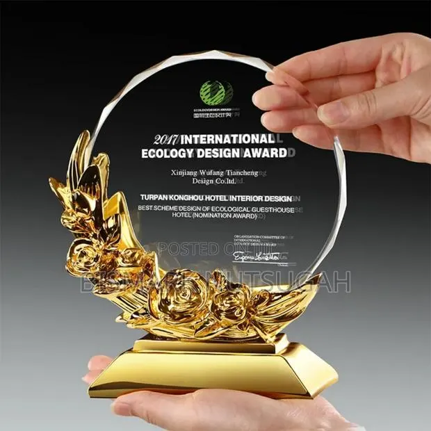 Crystal Awards Trophy · Photo 1