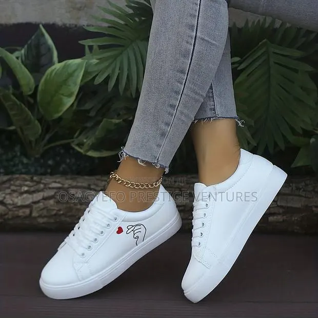 Trendy Love Touch White Sneakers · Photo 1