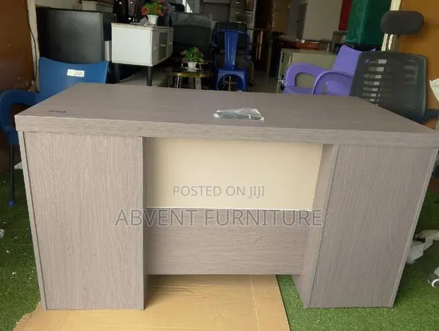 Turkish Ex Office Table · Photo 1