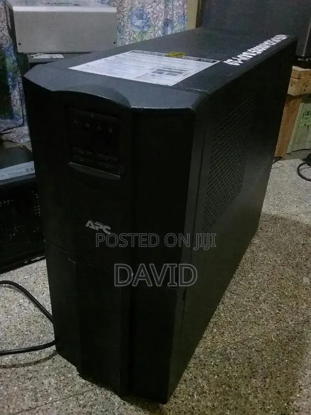 APC Smart UPS 3kva · Photo 1