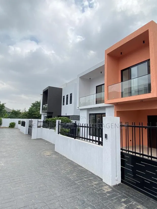 4bdrm Duplex in Sefdard Properties, Adjiriganor for sale · Photo 1