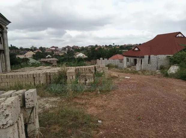 10 Plots of Estate Lands for Sale at Kwadaso Agric Akyeremade · Photo 1