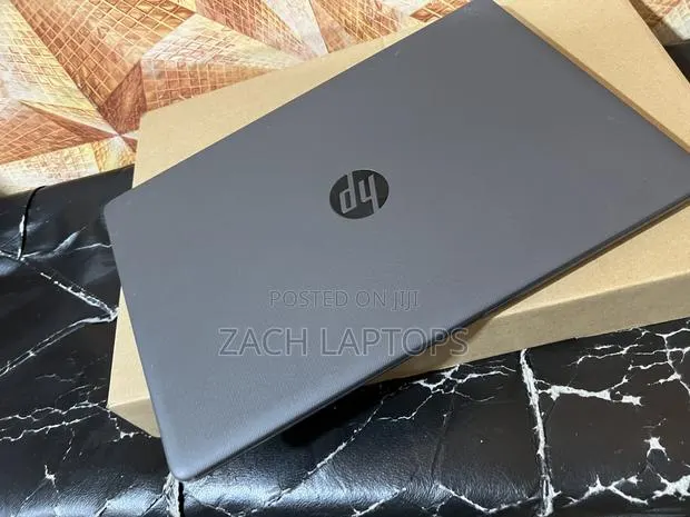 Laptop HP 15 8GB AMD A6 HDD 500GB · Photo 1