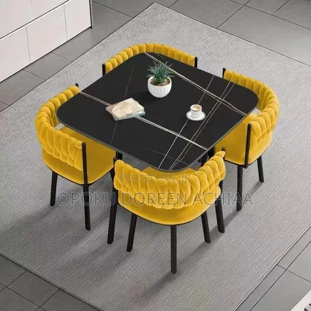 4 Chair Dinning Table · Photo 1
