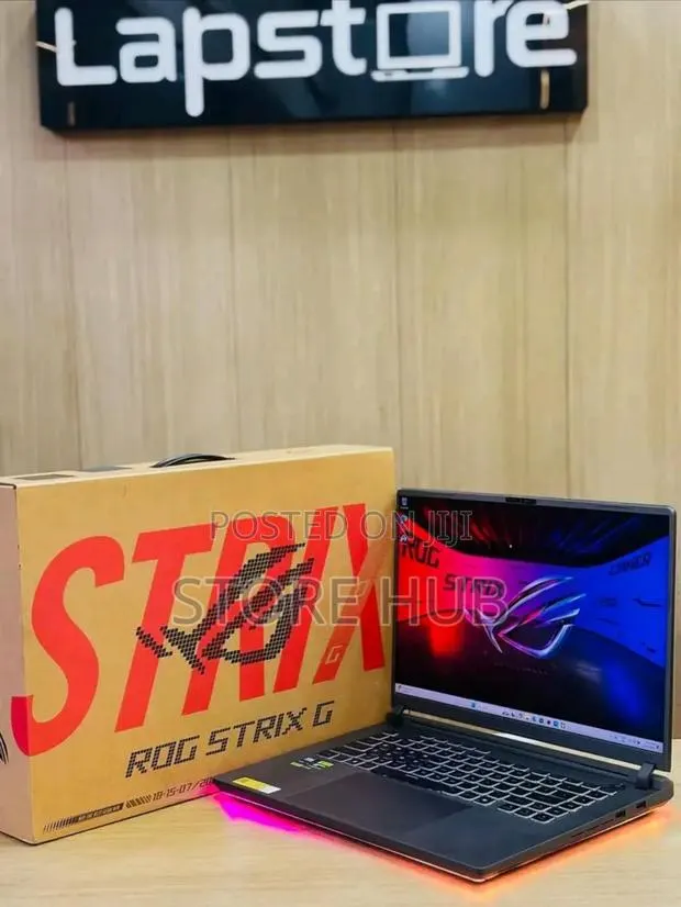 New Laptop Asus ROG Strix G17 32GB Intel Core Ultra 9 SSD 2T · Photo 1